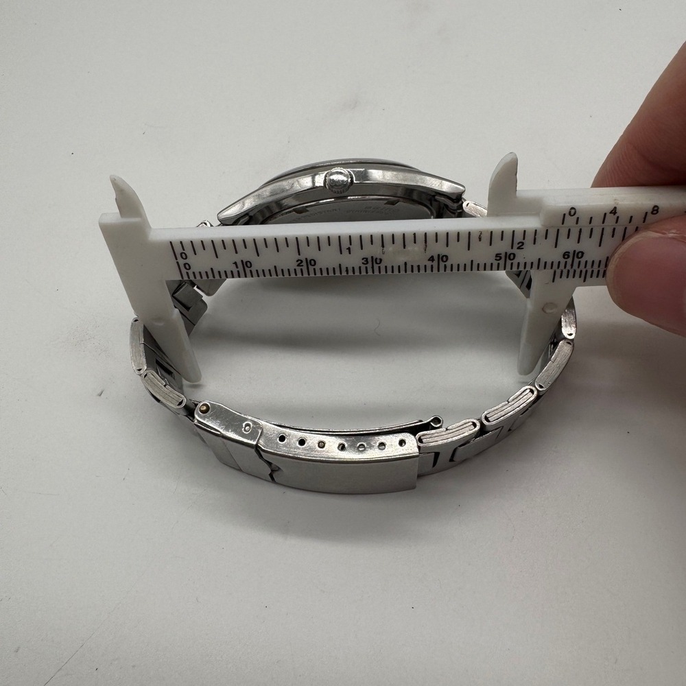 Seiko 7N43-9048 Mens Quartz Watch Silver Stainless Steel Day Date 37mm Case - Picture 8 of 8